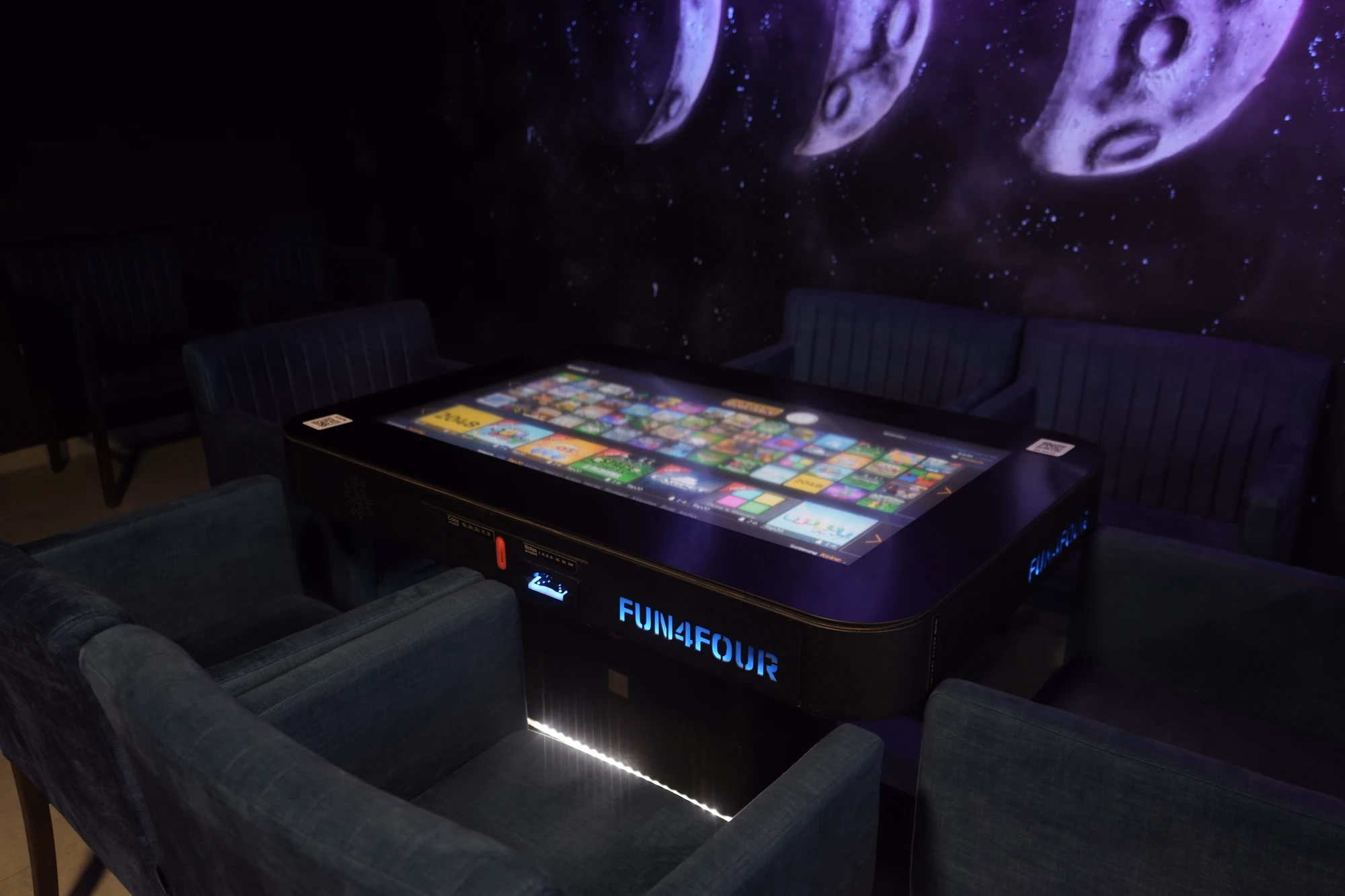 Moon Cafe Bar Lounge Hannover Garbsen Ambiente Aussenansicht und Innenansicht Beste Bar in Garbsen und Hannover